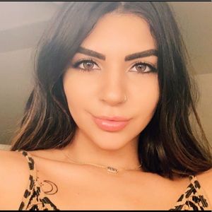 Meet your Posher, Michaela